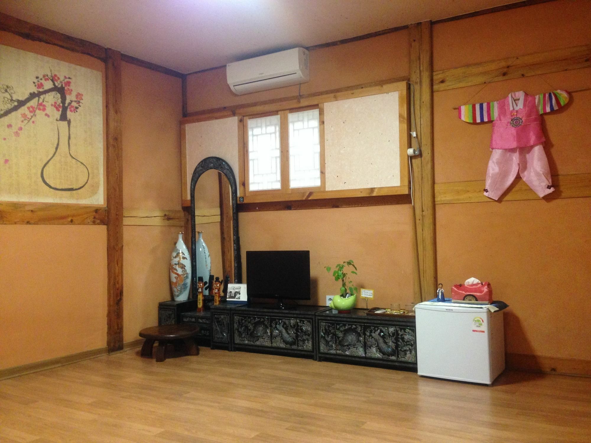 Haemil Hanok Guesthouse Сеул Екстериор снимка